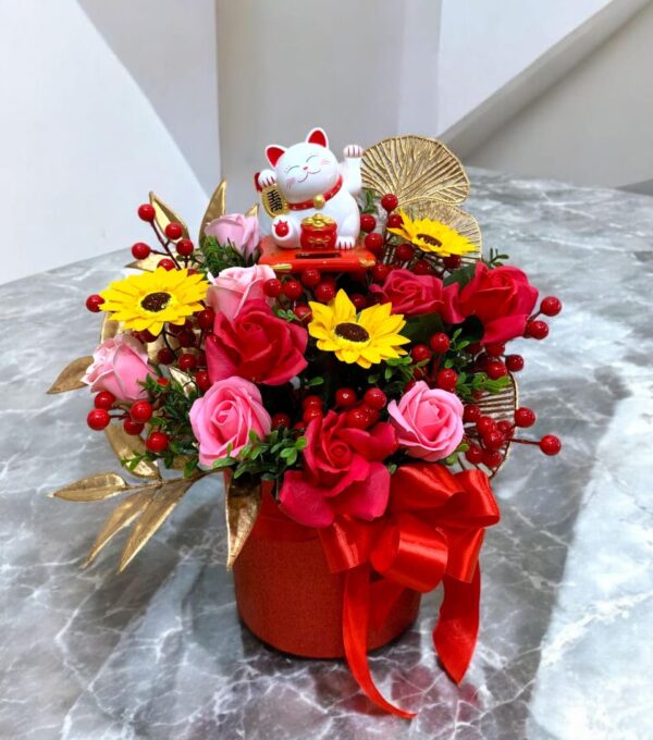 Cherlyn Fortune Cat Soap Flower Box (Artificial)