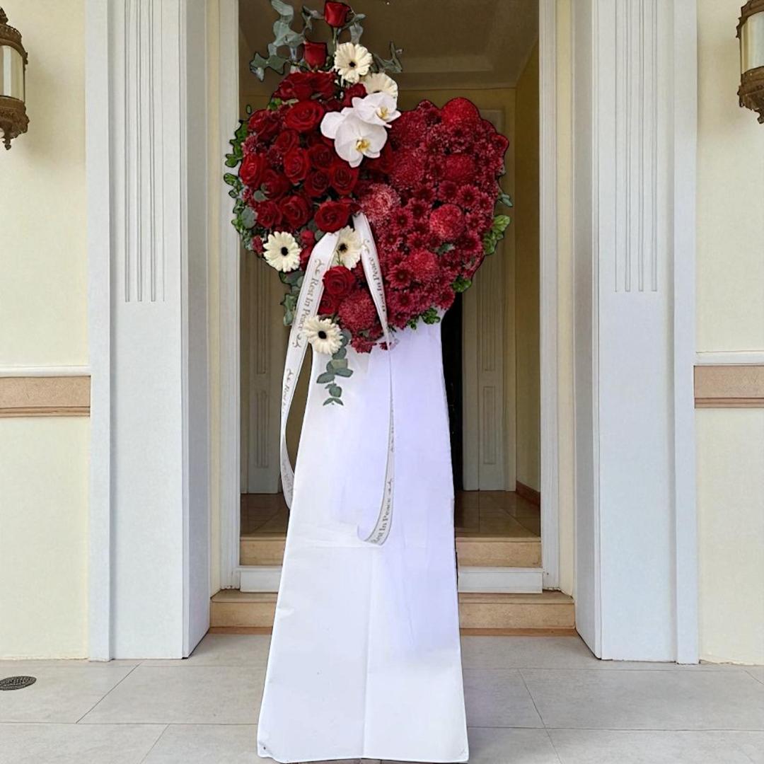 Red Heart Shape Condolence Stand