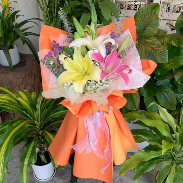Helina - Irene Lily Bouquet