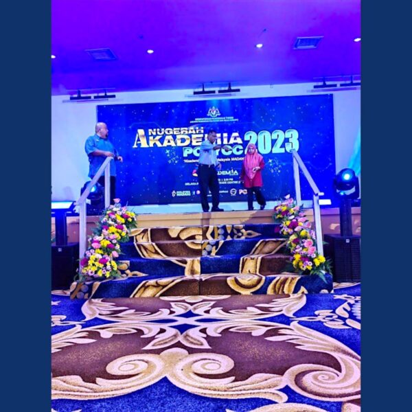 Best Student Award Ceremony Decor - Image 5