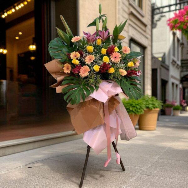 Merilyn Floral Stand
