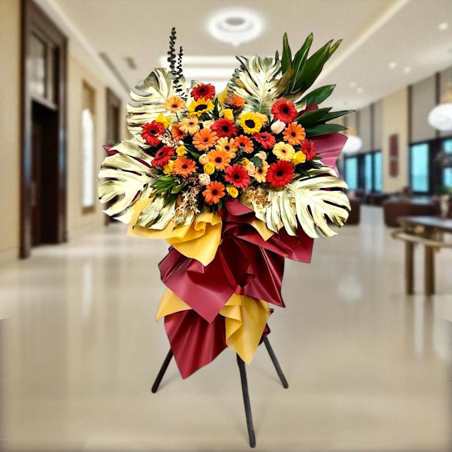 Majestic Glory Opening Stand