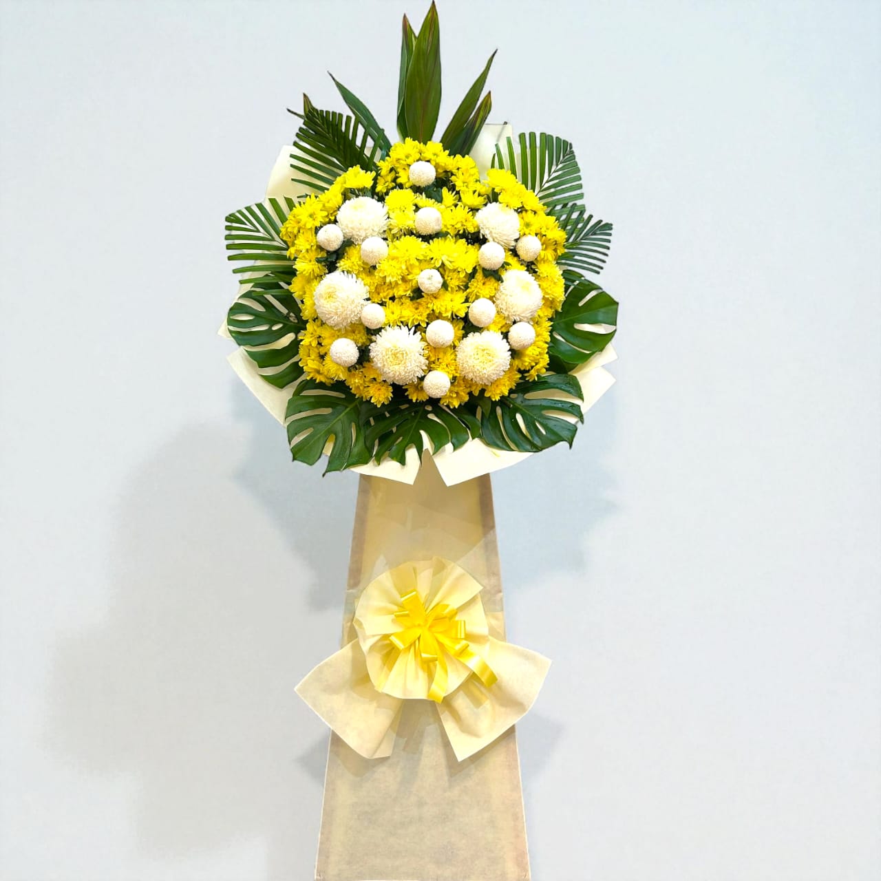 Moonlit Farewell Condolence Stand