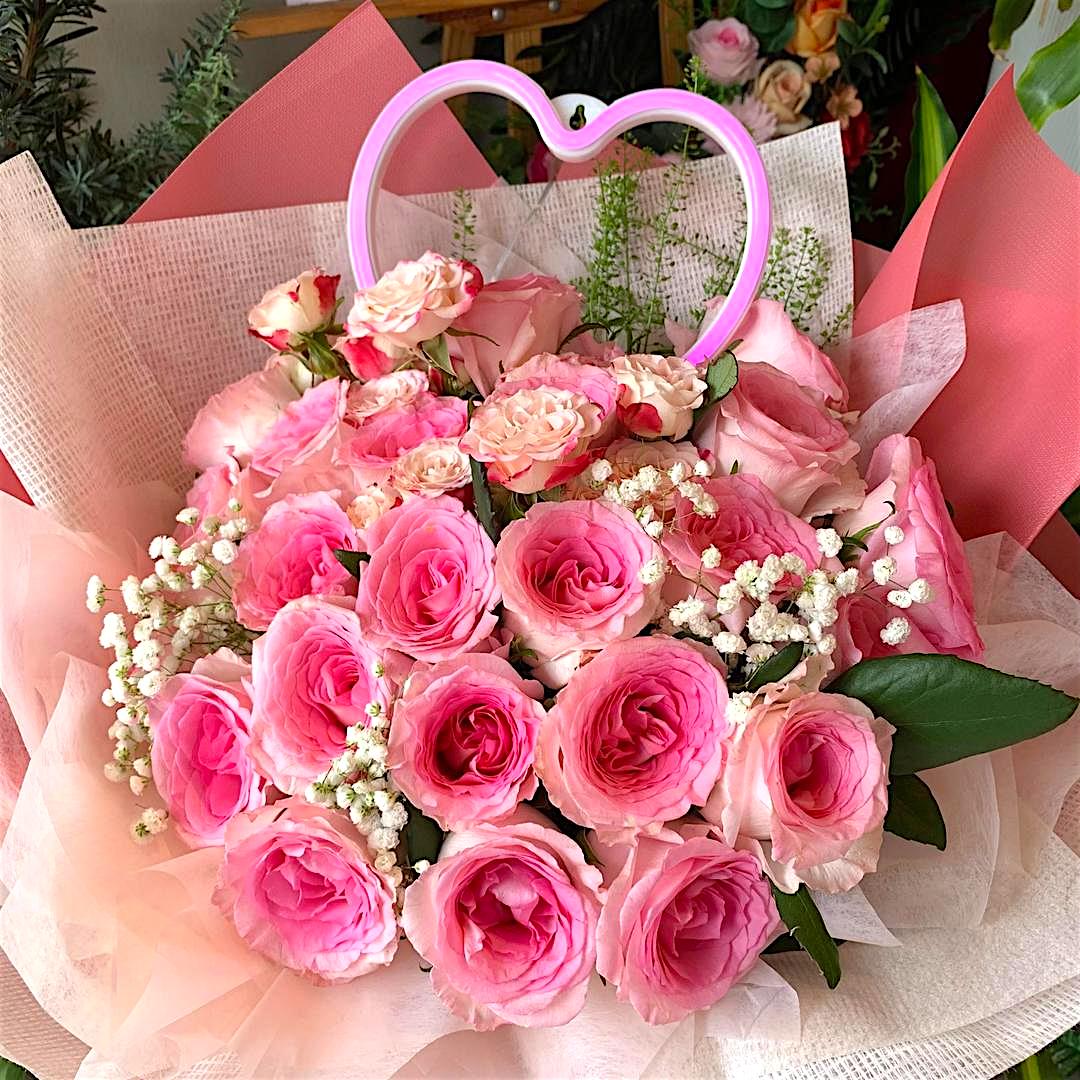 Be My Valentine (Free Heartshape LED Light) RM460 - Image 2